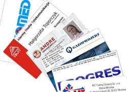 kolorowe nadruki na kartach platikowych